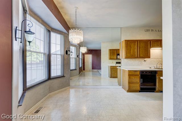 Builiding view five for 7354 Birkshire, West Bloomfield, MI. 48322