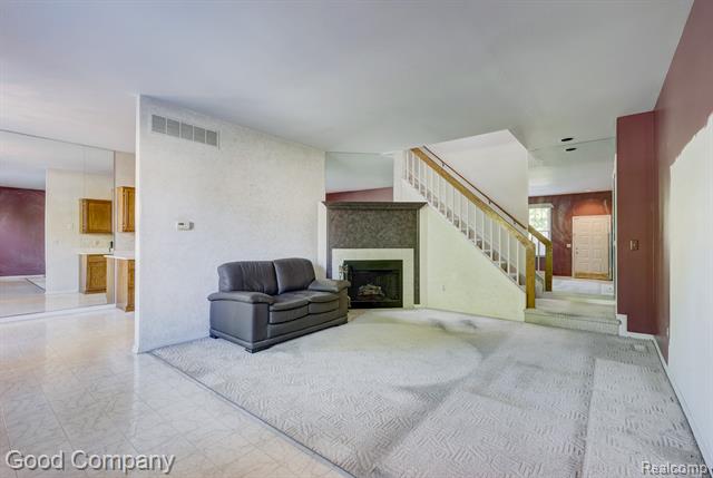 Builiding view one for 7354 Birkshire, West Bloomfield, MI. 48322