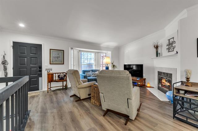 Builiding view ten for 7156 Sturnbridge, West Bloomfield, MI. 48322