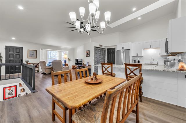 Builiding view thirteen for 7156 Sturnbridge, West Bloomfield, MI. 48322