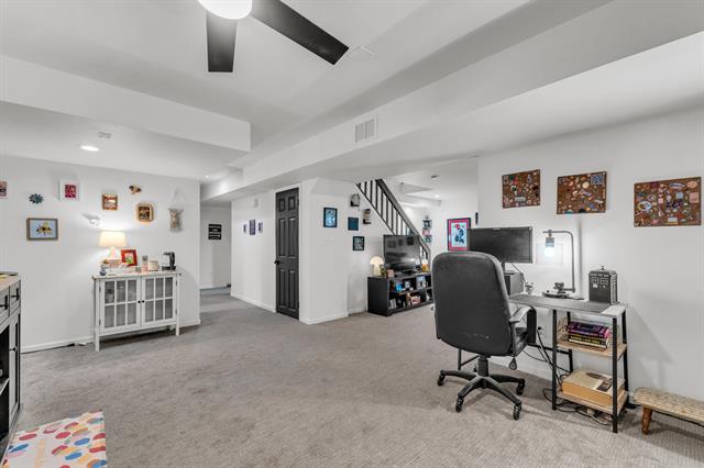 Builiding view thirty six for 7156 Sturnbridge, West Bloomfield, MI. 48322