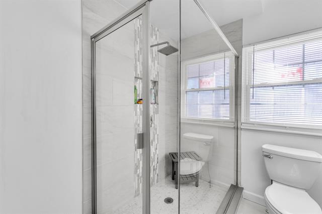 Builiding view twenty eight for 7156 Sturnbridge, West Bloomfield, MI. 48322