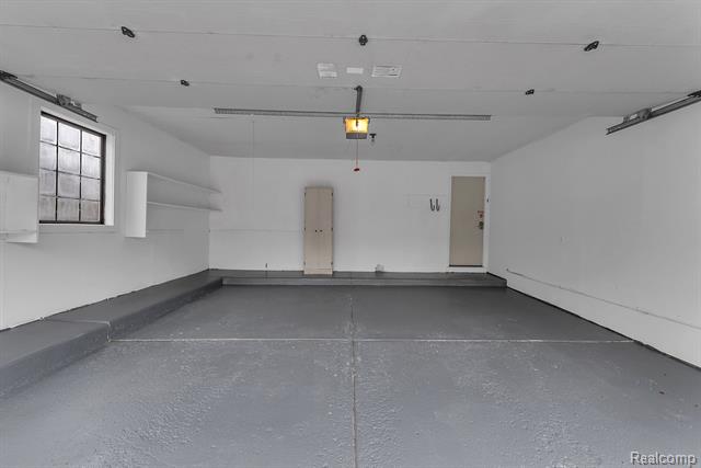 Builiding view nine for 7258 Creeks Bend, West Bloomfield, MI. 48322