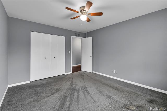 Builiding view thirty two for 7258 Creeks Bend, West Bloomfield, MI. 48322