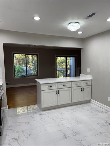 Builiding view sixteen for 7490 Brynmawr, West Bloomfield, MI. 48322