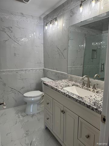 Builiding view twenty nine for 7490 Brynmawr, West Bloomfield, MI. 48322