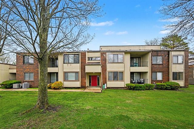 Builiding view twenty seven for 7408 Vassar, West Bloomfield, MI. 48322