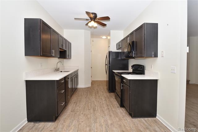 Builiding view eight for 7296 Green Farm, West Bloomfield, MI. 48322