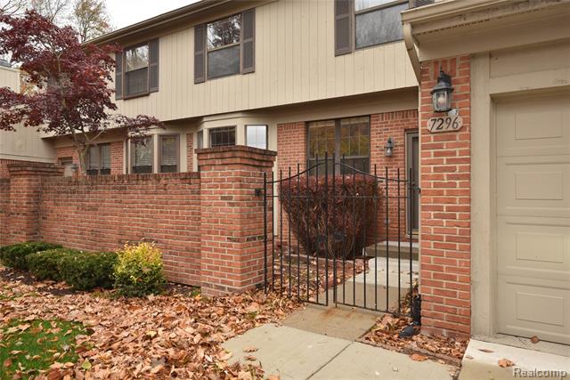 Builiding view one for 7296 Green Farm, West Bloomfield, MI. 48322