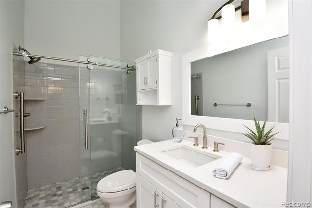 Builiding view sixteen for 7296 Green Farm, West Bloomfield, MI. 48322