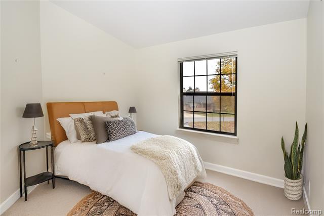 Builiding view twenty for 7296 Green Farm, West Bloomfield, MI. 48322