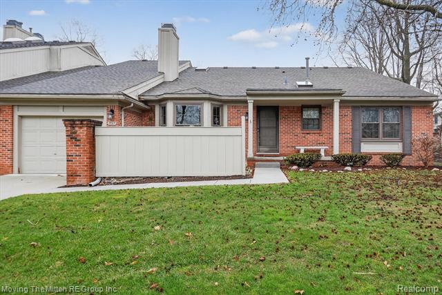 front view for 7127 Danbrooke, West Bloomfield, Mi. 48322