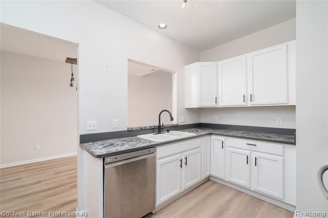 Builiding view eleven for 2104 Trailway, Walled Lake, MI. 48390