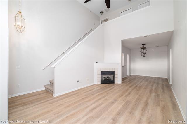 Builiding view five for 2104 Trailway, Walled Lake, MI. 48390