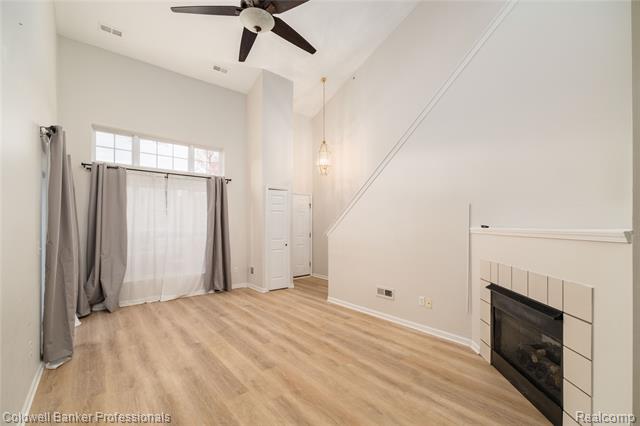 Builiding view seven for 2104 Trailway, Walled Lake, MI. 48390