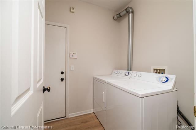 Builiding view twelve for 2104 Trailway, Walled Lake, MI. 48390