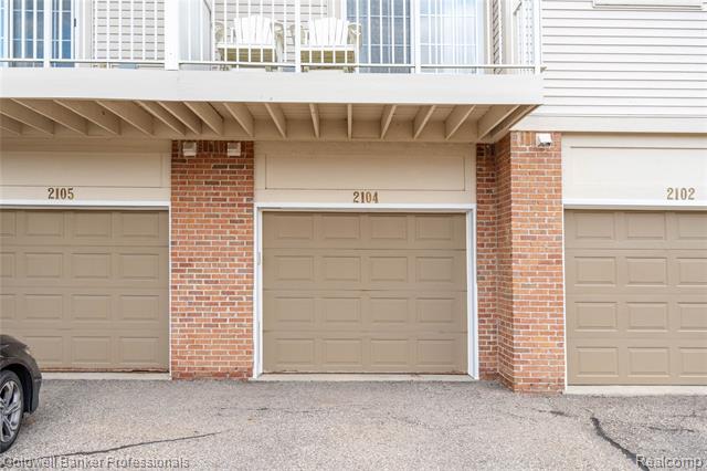 Builiding view twenty four for 2104 Trailway, Walled Lake, MI. 48390