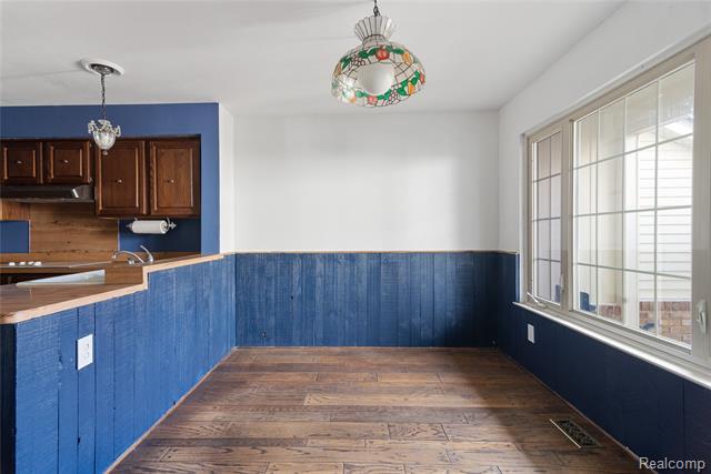 Builiding view eight for 6906 Pebblecreek Woods, West Bloomfield, MI. 48322