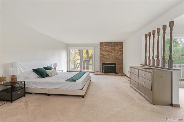 Builiding view nineteen for 6906 Pebblecreek Woods, West Bloomfield, MI. 48322