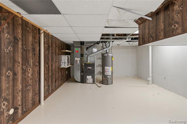 Builiding view thirty three for 6906 Pebblecreek Woods, West Bloomfield, MI. 48322