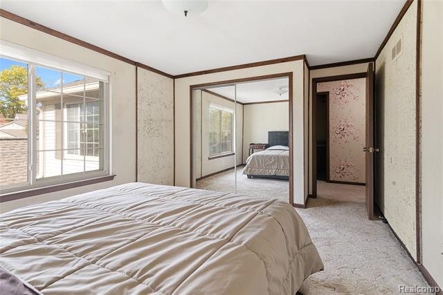 Builiding view twenty eight for 6906 Pebblecreek Woods, West Bloomfield, MI. 48322