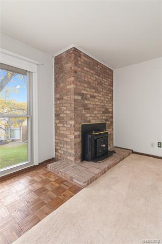 Builiding view twenty one for 6906 Pebblecreek Woods, West Bloomfield, MI. 48322