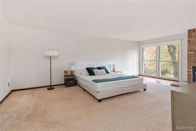 Builiding view twenty for 6906 Pebblecreek Woods, West Bloomfield, MI. 48322