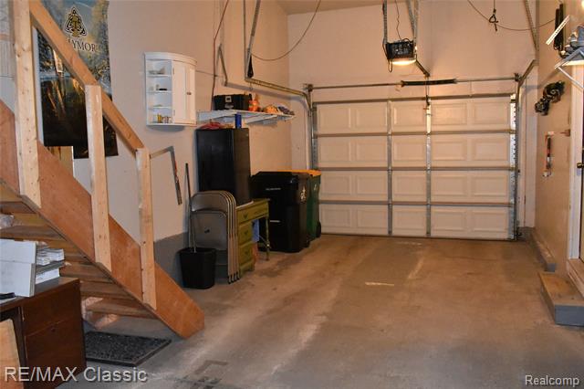 Builiding view forty two for 29424 Regents Pointe, Farmington, MI. 48331