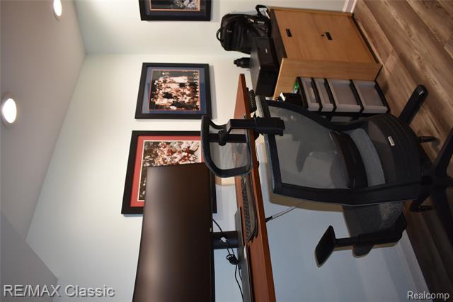 Builiding view thirty four for 29424 Regents Pointe, Farmington, MI. 48331