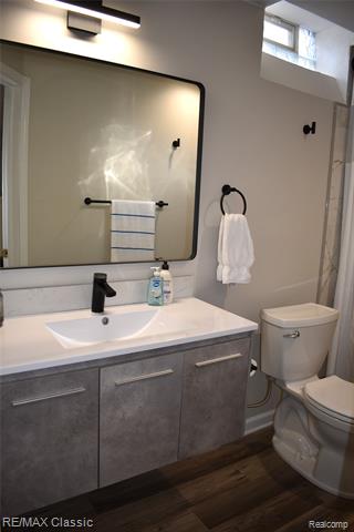 Builiding view thirty for 29424 Regents Pointe, Farmington, MI. 48331