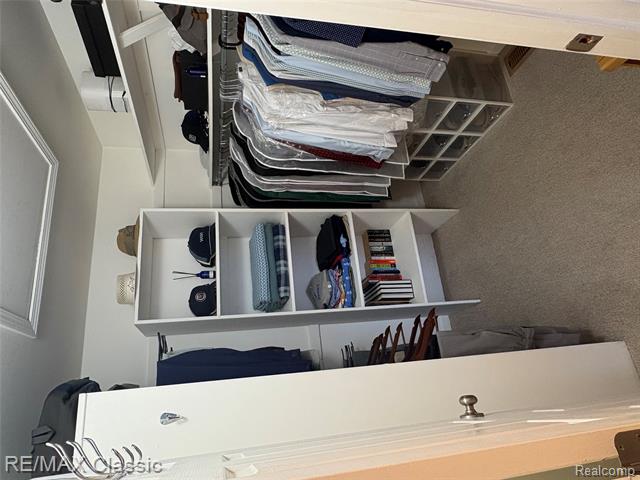 Builiding view twenty two for 29424 Regents Pointe, Farmington, MI. 48331