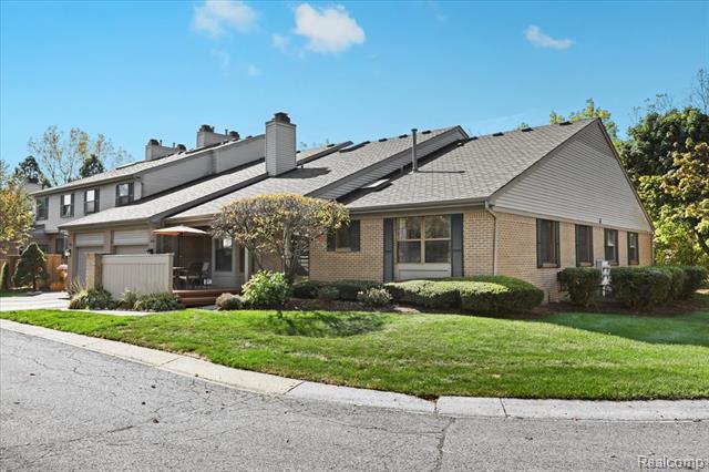 front view for 29485 Beau Rdg, Farmington, Mi. 48331