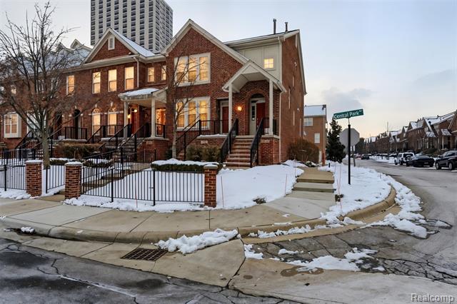 front view for 20336 Rodeo Ct, Southfield, Mi. 48075