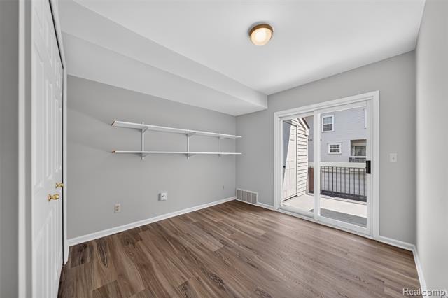Builiding view thirteen for 141 W Kenilworth, Royal Oak, MI. 48067