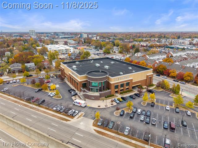 Builiding view five for 175 W Kenilworth, Royal Oak, MI. 48067