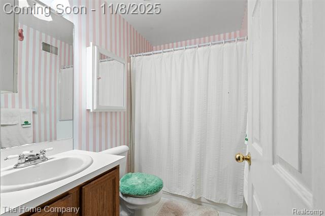 Builiding view nineteen for 175 W Kenilworth, Royal Oak, MI. 48067