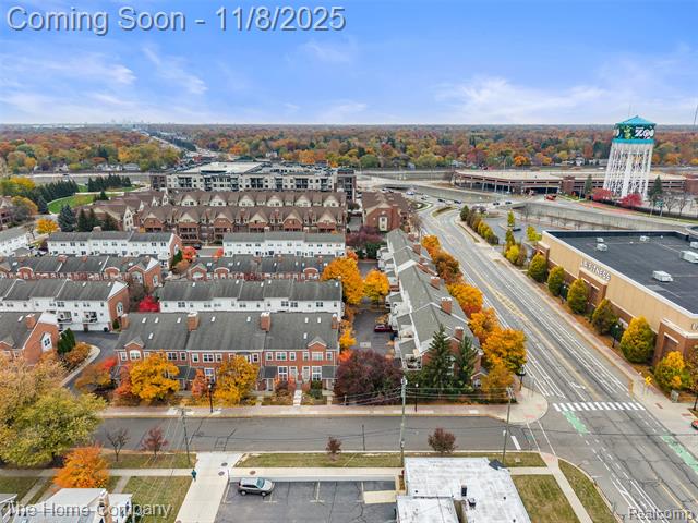 Builiding view thirty for 175 W Kenilworth, Royal Oak, MI. 48067