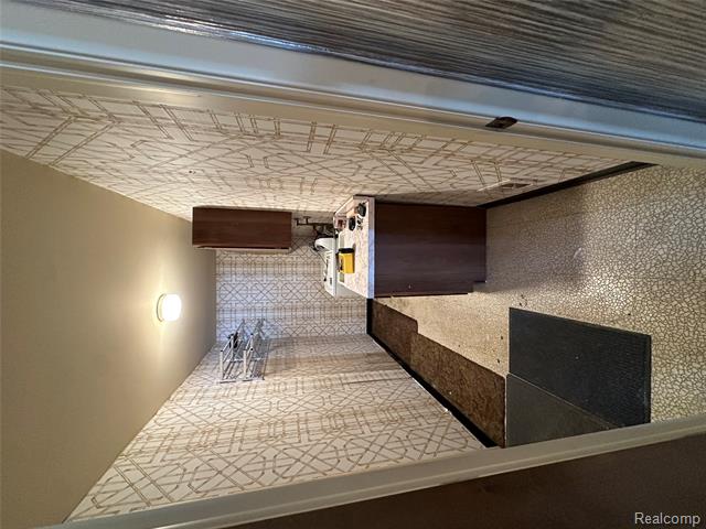 Builiding view five for 26471 Summerdale, Southfield, MI. 48033