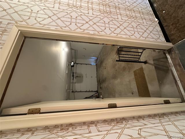 Builiding view six for 26471 Summerdale, Southfield, MI. 48033