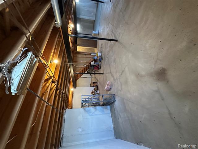 Builiding view thirty one for 26471 Summerdale, Southfield, MI. 48033