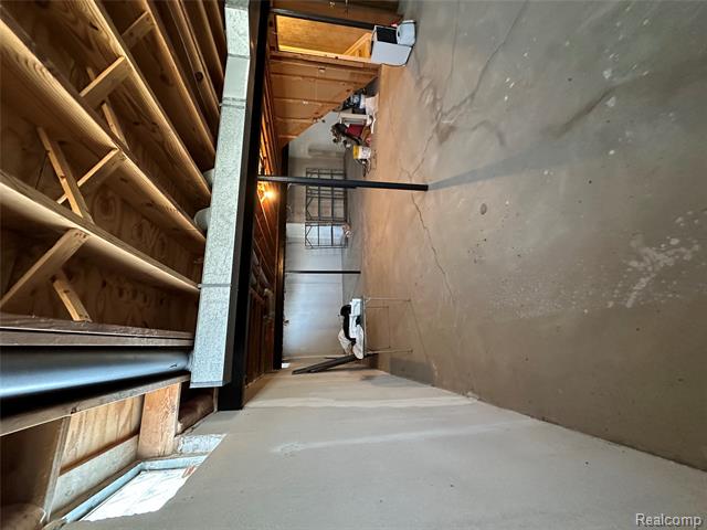 Builiding view twenty eight for 26471 Summerdale, Southfield, MI. 48033