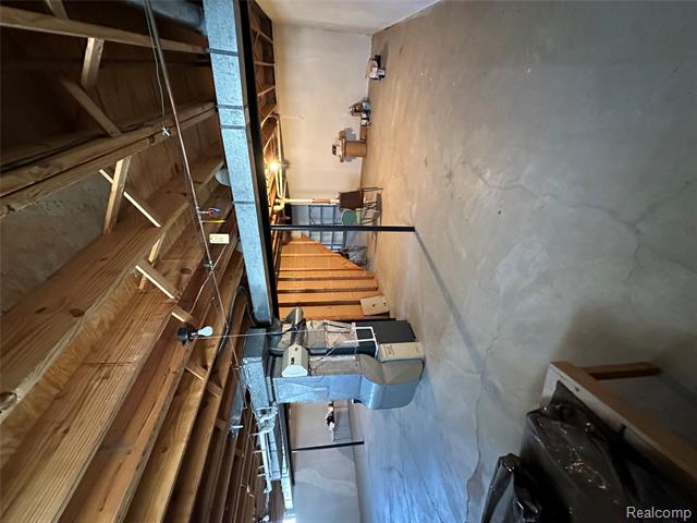 Builiding view twenty nine for 26471 Summerdale, Southfield, MI. 48033