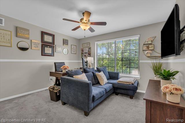 Builiding view twenty one for 26216 Summerdale, Southfield, MI. 48033