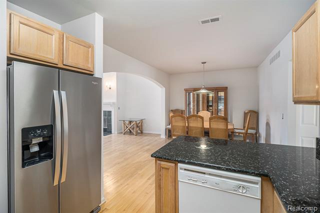 Builiding view eleven for 1441 S Main, Royal Oak, MI. 48067