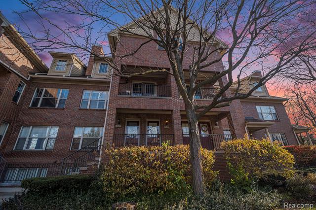 Builiding view one for 1441 S Main, Royal Oak, MI. 48067