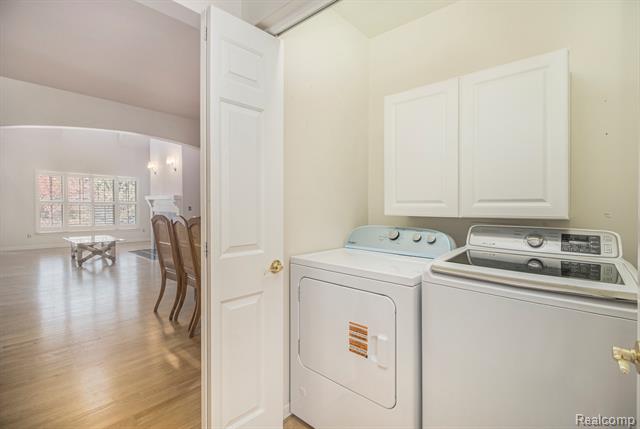 Builiding view twelve for 1441 S Main, Royal Oak, MI. 48067