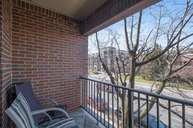 Builiding view twenty three for 1441 S Main, Royal Oak, MI. 48067