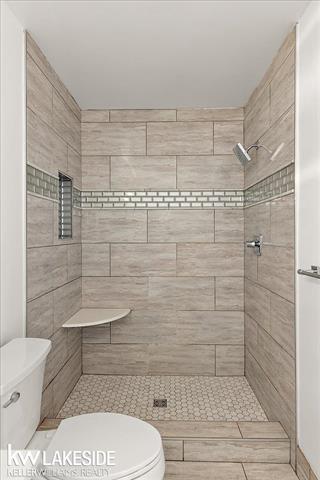 Builiding view nineteen for 24543 Martel, Farmington, MI. 48335