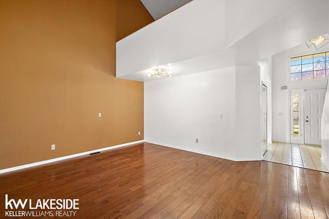 Builiding view twenty one for 24543 Martel, Farmington, MI. 48335