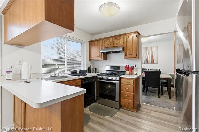 Builiding view eight for 22415 Cranbrooke, Novi, MI. 48375